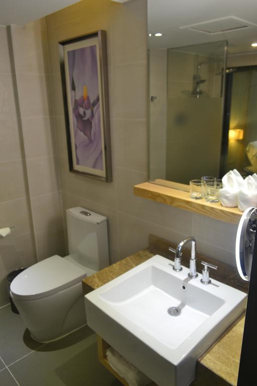 Lavande Hotel Zhuhai Gongbei Port Square Cameră foto