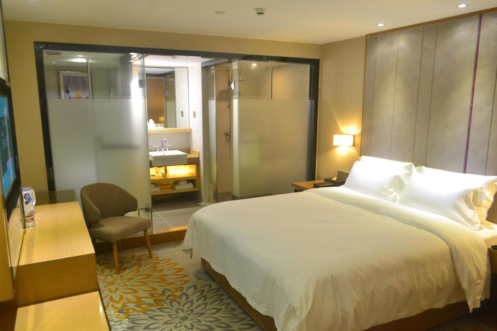 Lavande Hotel Zhuhai Gongbei Port Square Exterior foto