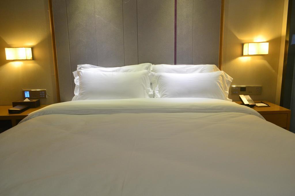 Lavande Hotel Zhuhai Gongbei Port Square Cameră foto