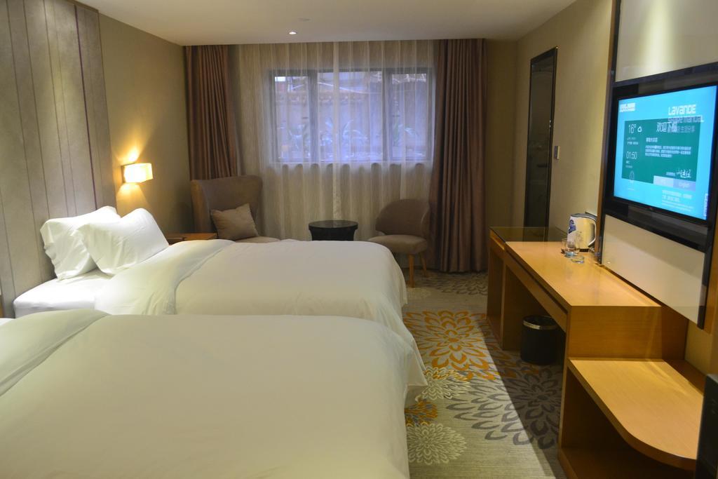 Lavande Hotel Zhuhai Gongbei Port Square Cameră foto